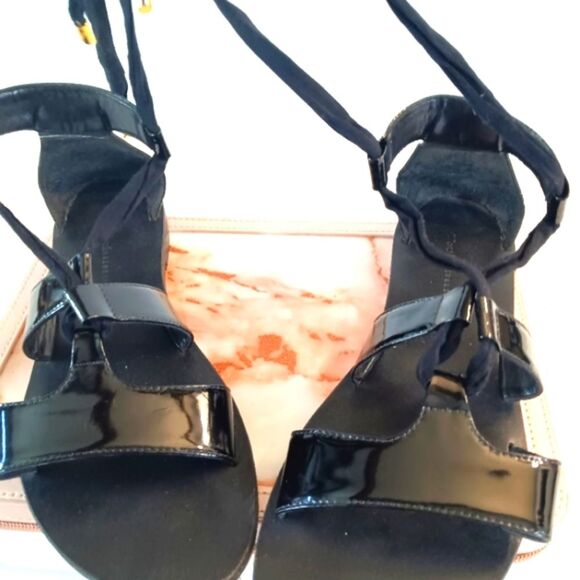 Strappy tie-up Patent Leather Sandals sz 9 - Picture 2 of 7
